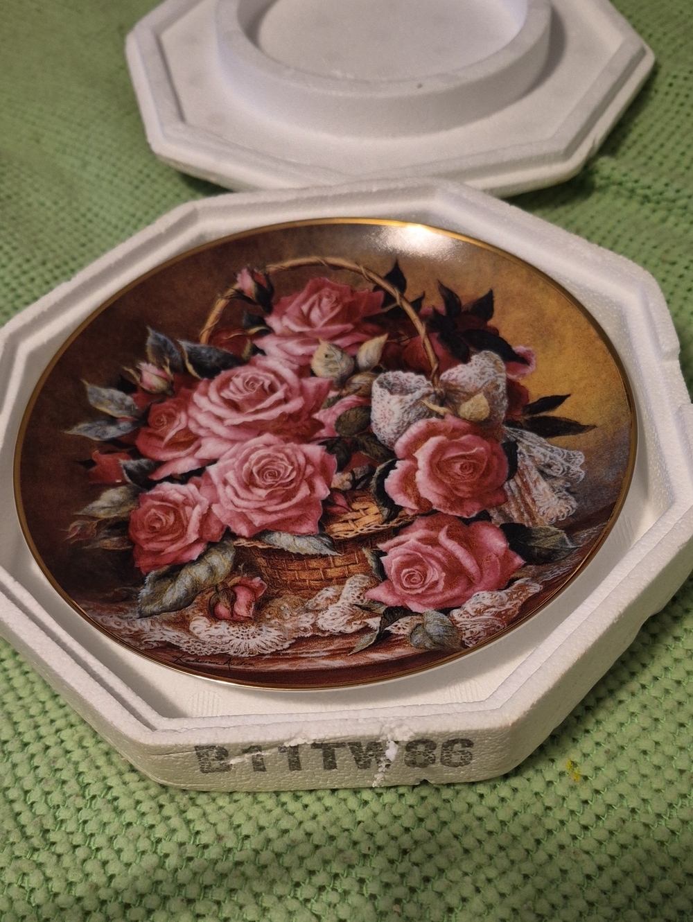 Franklin Mint Limited Edition Porcelain "Grace De Monaco Rose." Plate # V7442